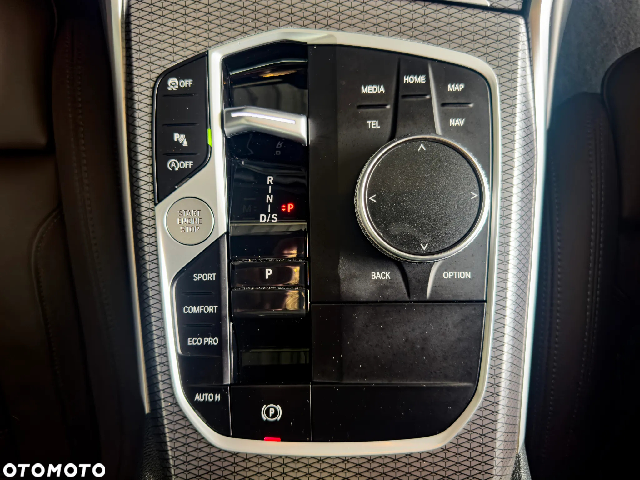 BMW Seria 3 318i Touring M Sport - 23