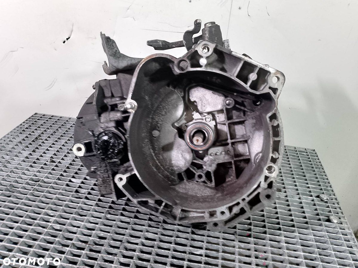 SKRZYNIA BIEGÓW MANUALNA FIAT GRANDE PUNTO 55192042  M32 1.3 JTD - 1