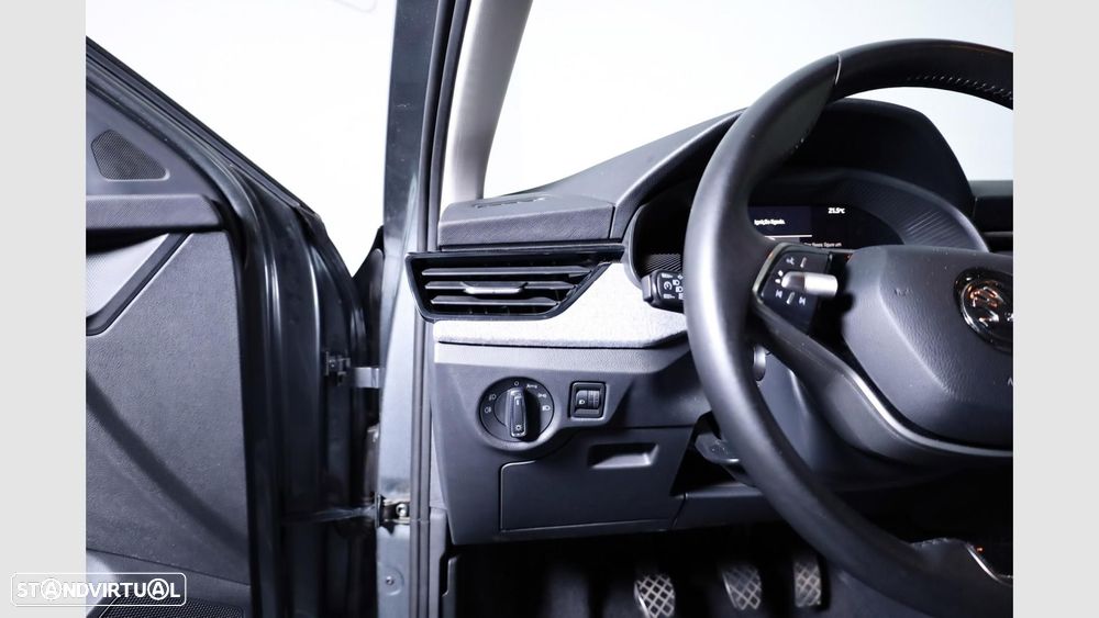 Skoda Kamiq 1.0 TSI - 8