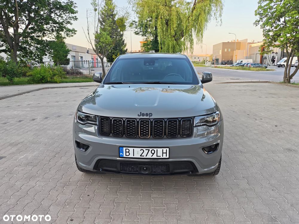 Jeep Grand Cherokee - 10