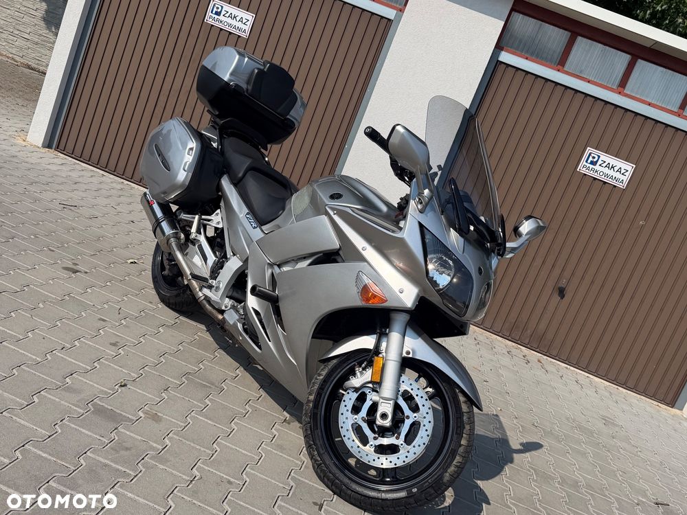 Yamaha FJR - 17