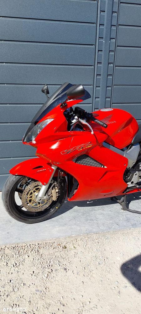 Honda VFR - 22
