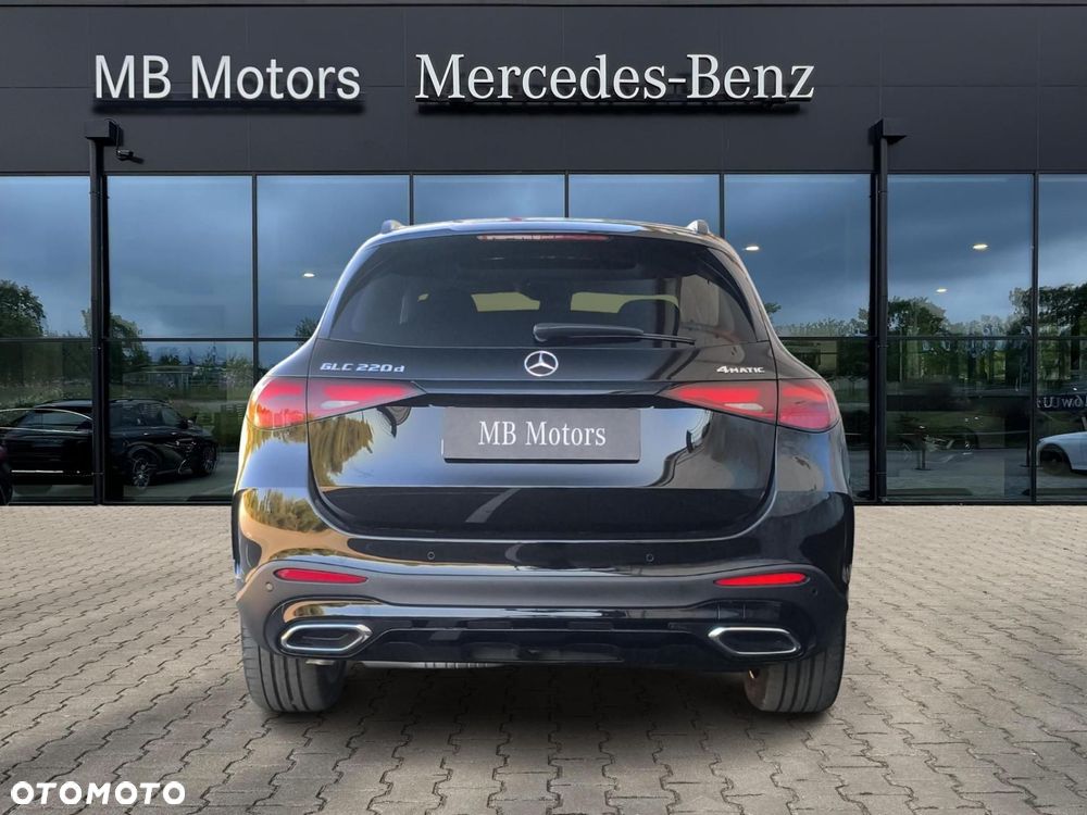 Mercedes-Benz GLC - 9