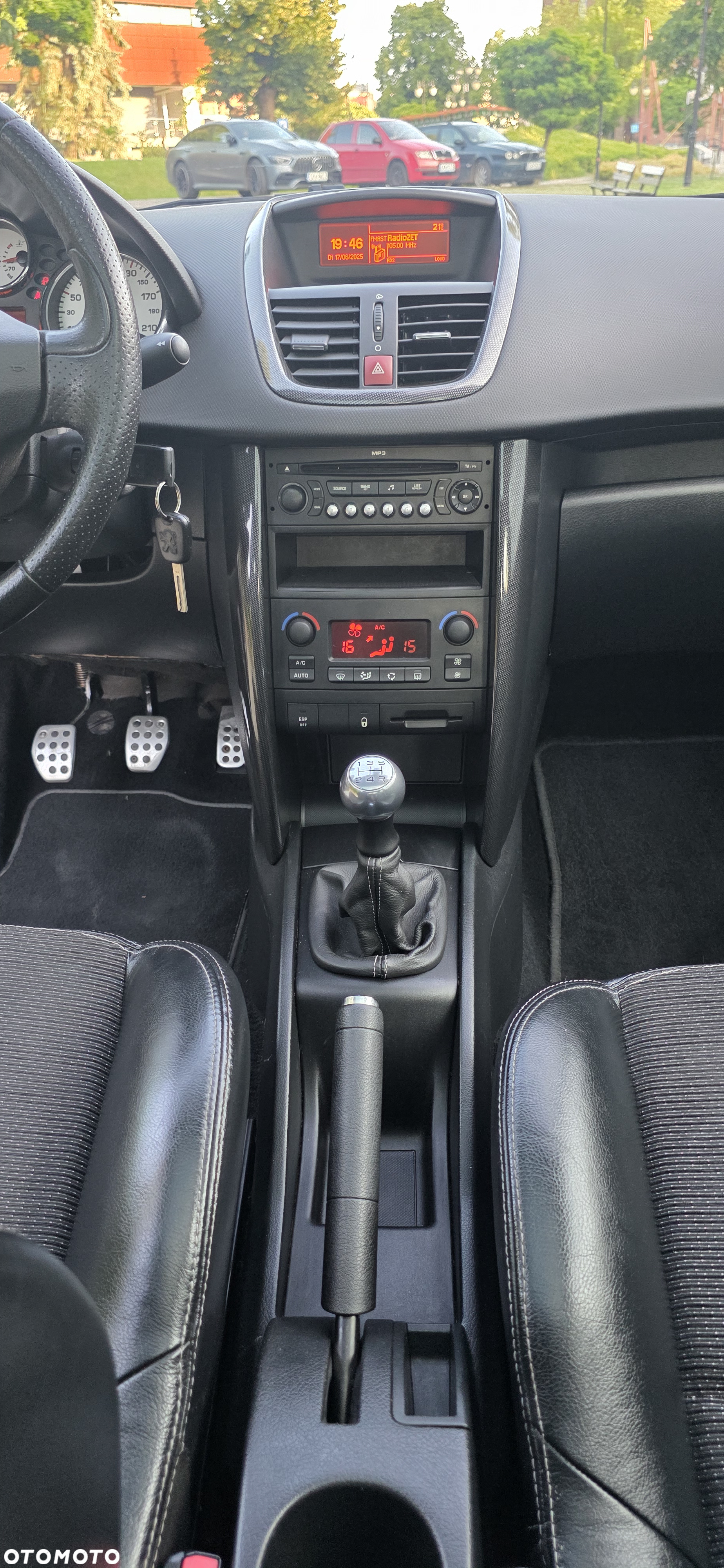 Peugeot 207 1.6 THP Platinum - 19