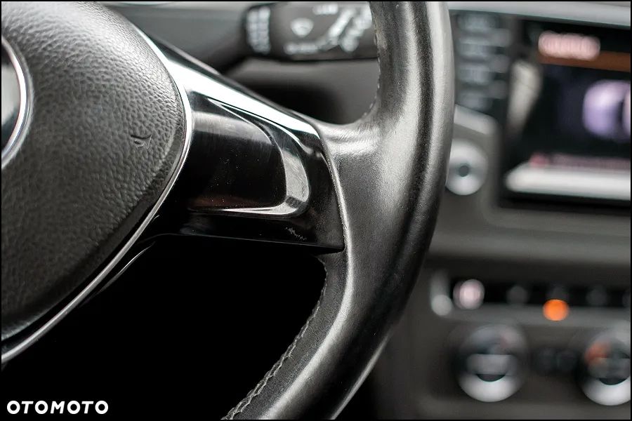 Volkswagen Golf - 20