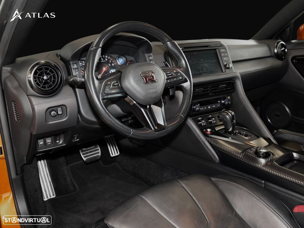 Nissan GT-R Prestige Edition - 17