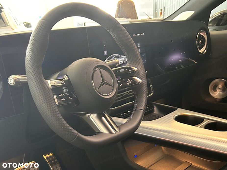 Mercedes-Benz CLA - 9