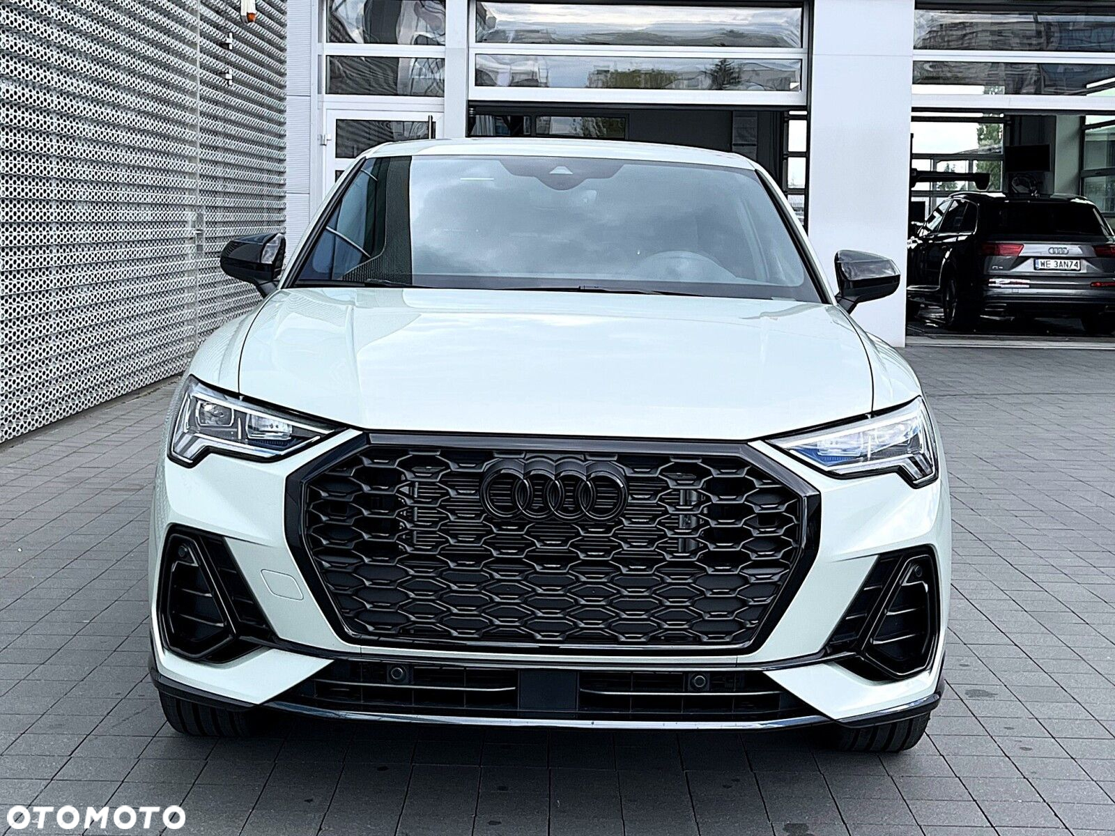 Audi Q3 Sportback - 12