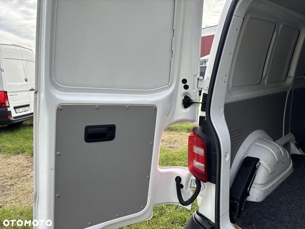 Volkswagen Transporter 2.0 TDI 102KM - 17