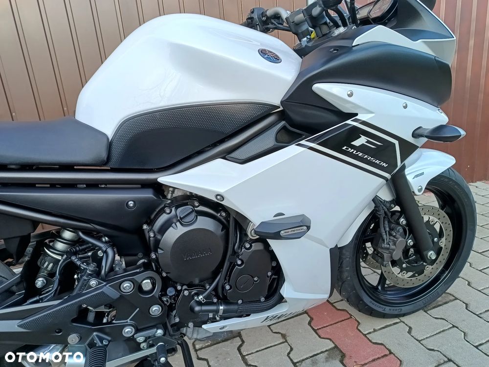 Yamaha XJ - 8