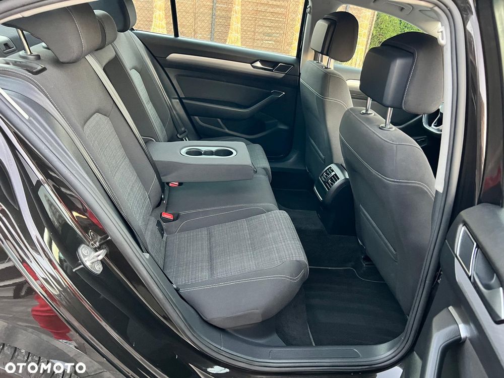 Volkswagen Passat 1.5 TSI EVO Business DSG - 38