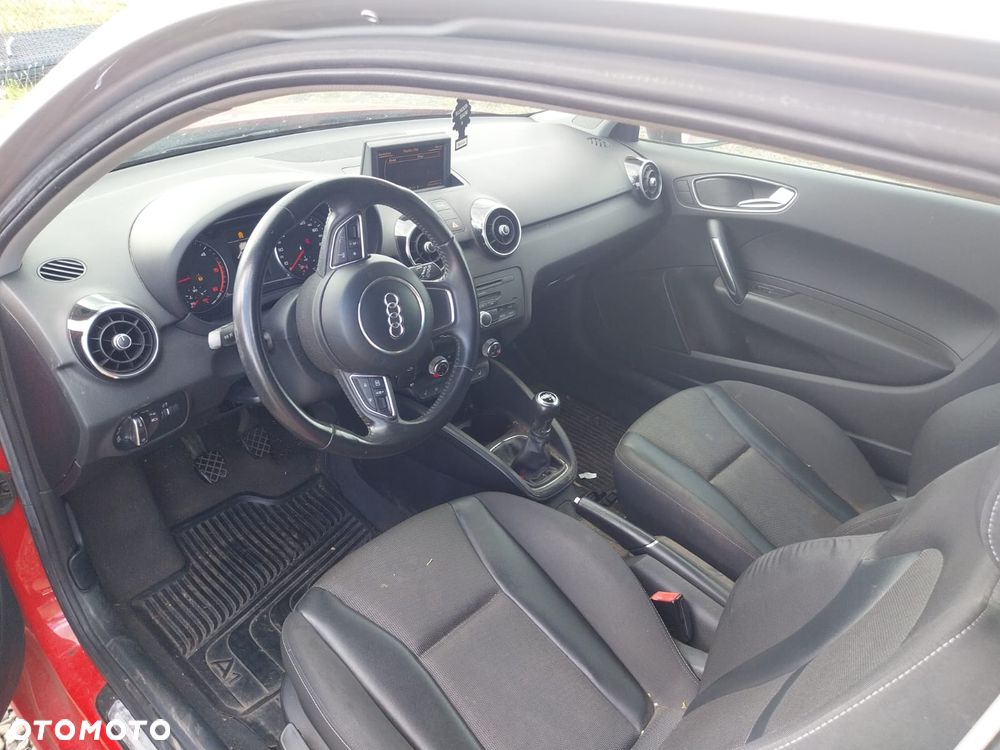 Audi A1 3-drzwiowe 1.6 TDI S line edition - 11