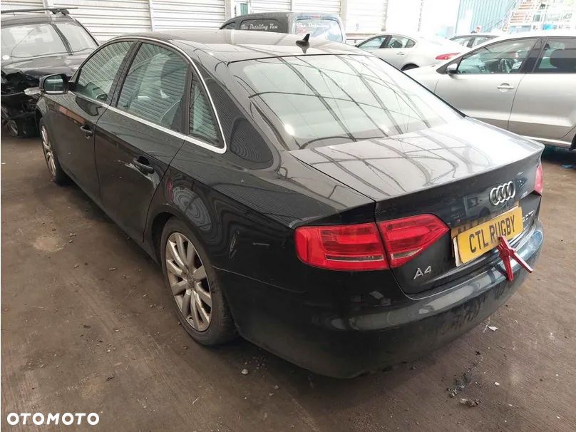 AUDI A4 B8 LZ9Y MASKA W KOLOR - 3