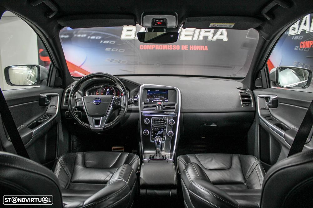 Volvo XC 60 2.0 D4 R-Design Geartronic - 4