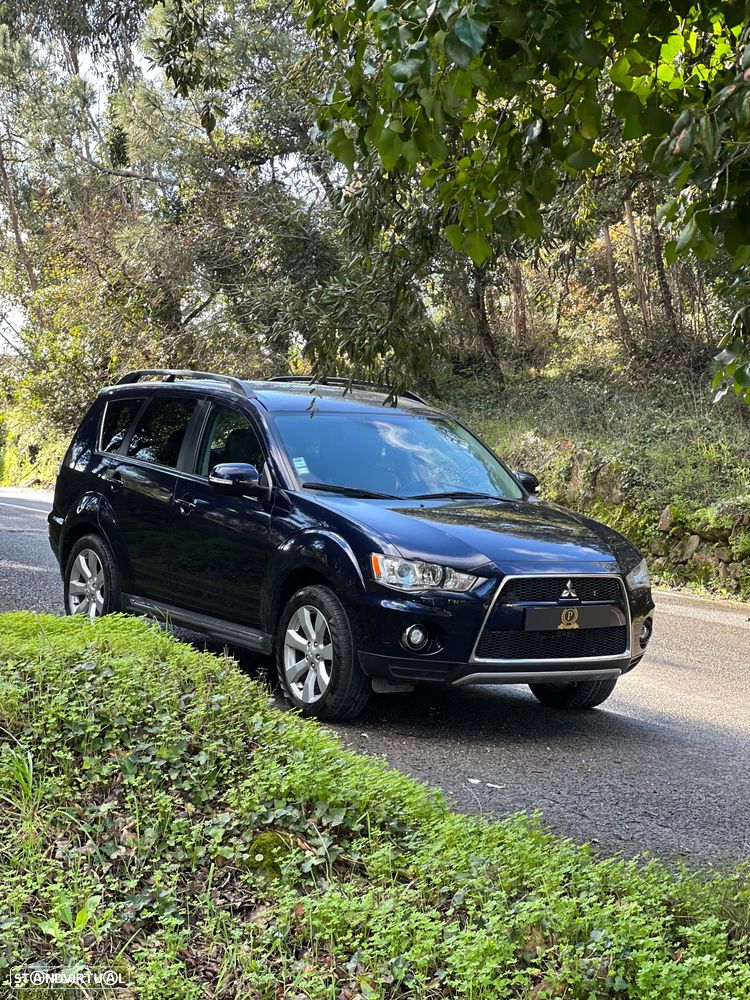 Mitsubishi Outlander 2.2 DI-D Intense - 2
