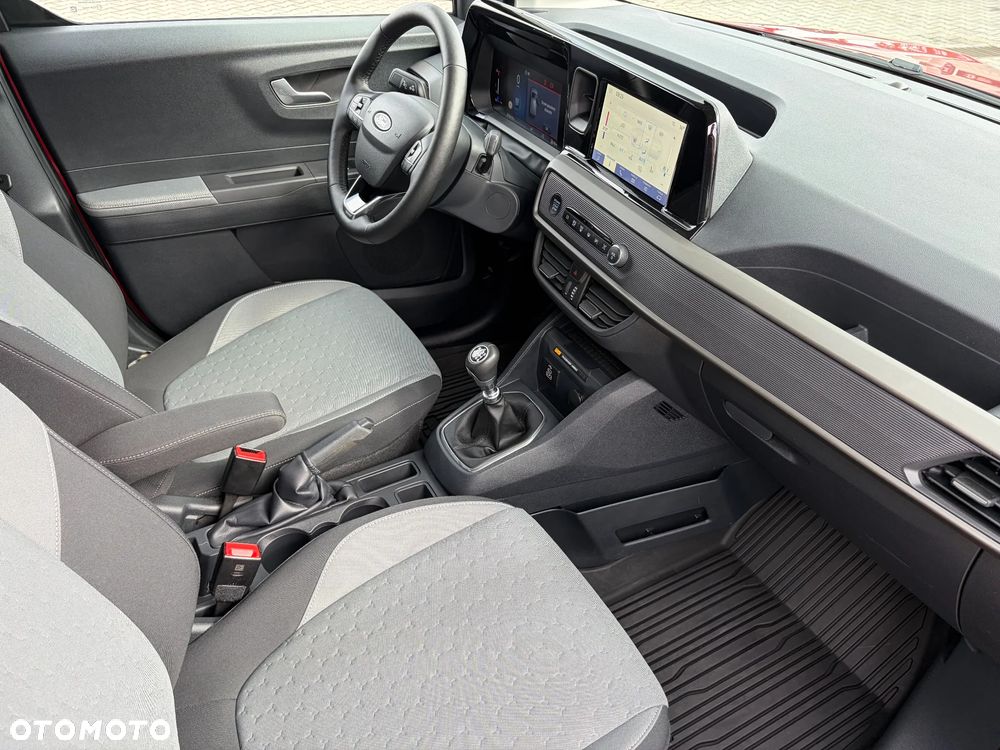 Ford Transit Courier - 11