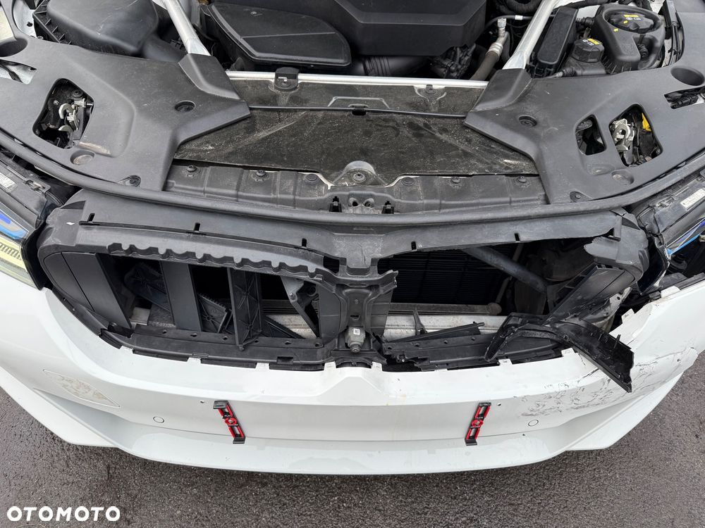 BMW Seria 5 530i xDrive M Sport Edition - 16