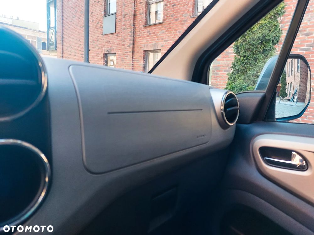 Peugeot Partner Kombi 110 Premium - 20