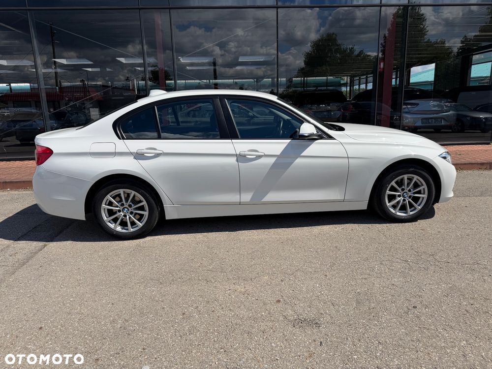 BMW Seria 3 318i Advantage - 10