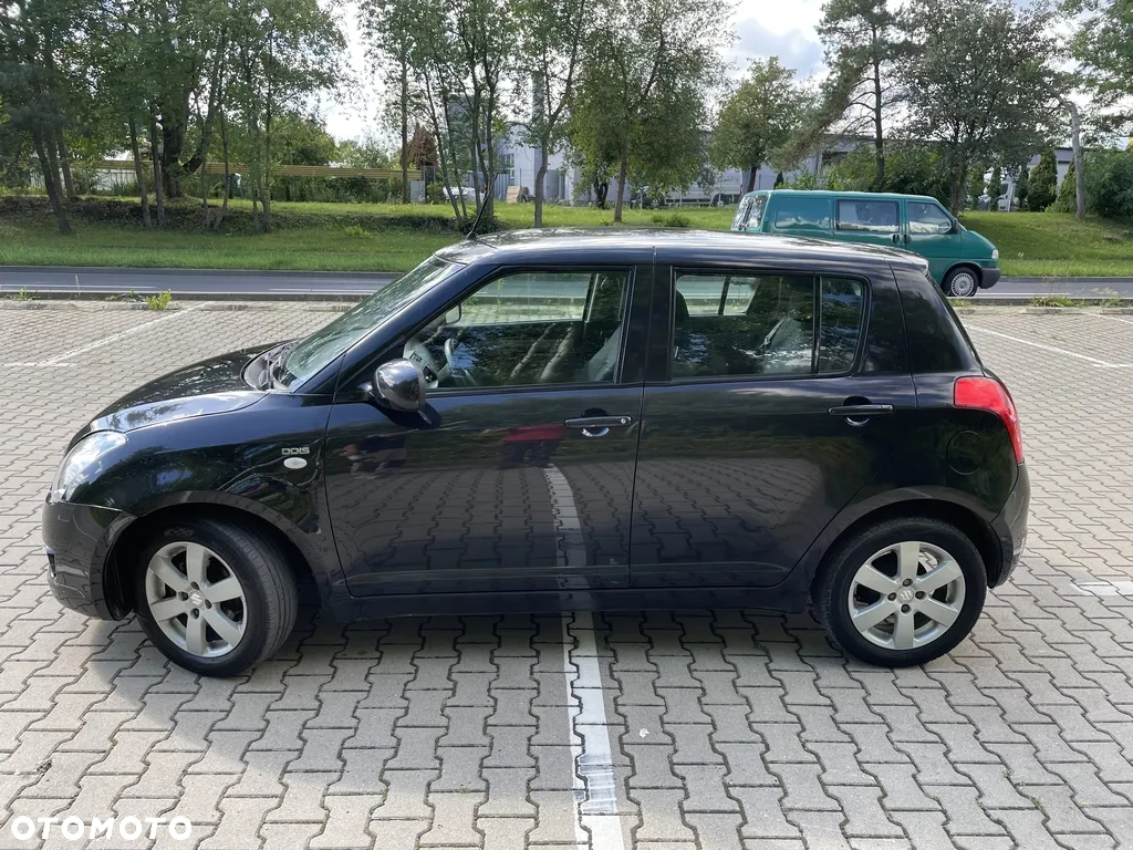 Suzuki Swift 1.3 DDiS 16v GLX - 6