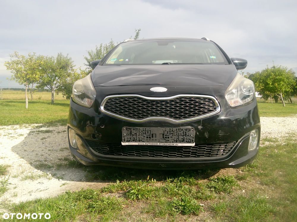 Kia Carens 1.7 CRDi M - 2