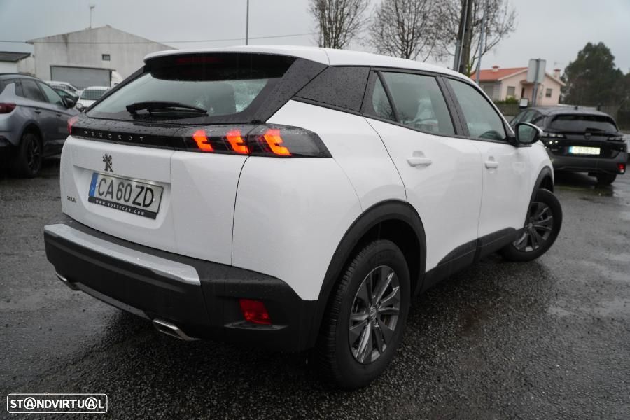 Peugeot 2008 1.2 PureTech Active EAT8 - 3