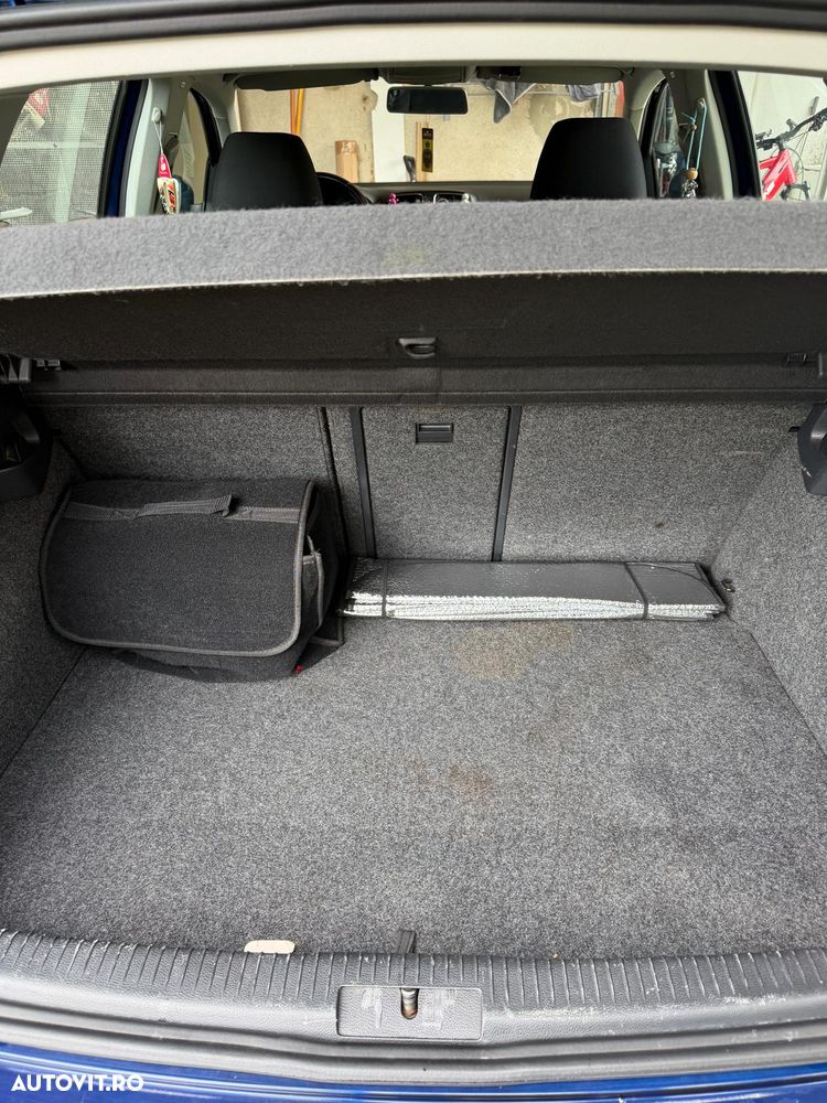 Volkswagen Golf - 17