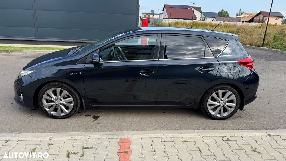 Toyota Auris - 2
