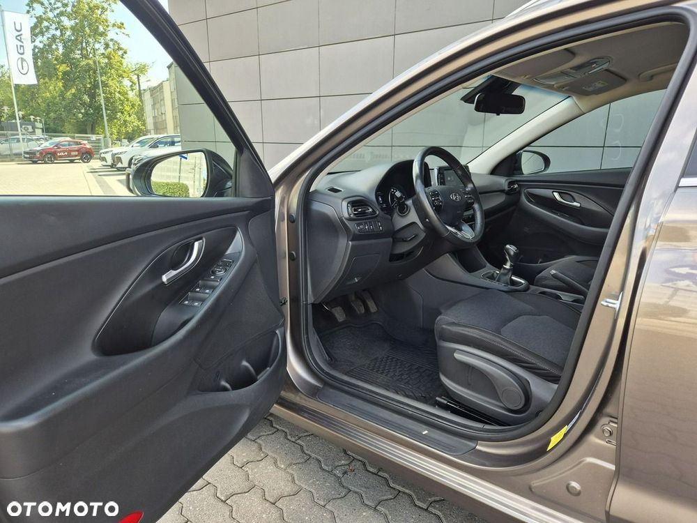 Hyundai i30 1.5 T-GDI 48V Smart - 17