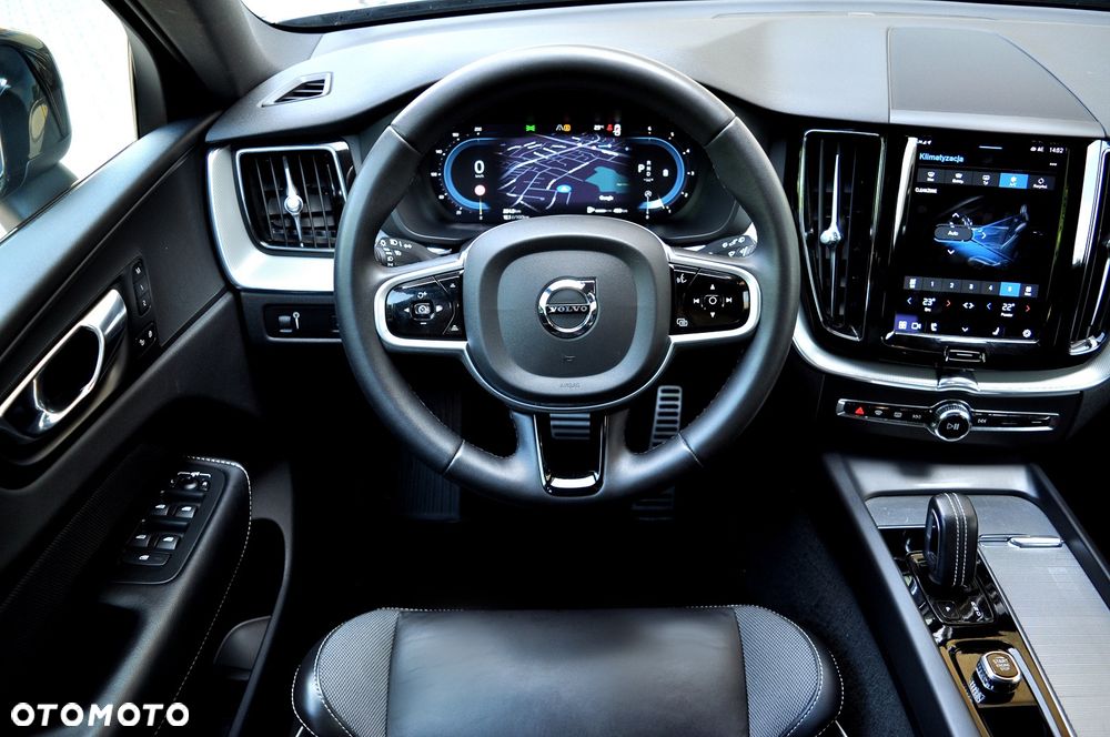 Volvo XC 60 B4 D R-Design - 33
