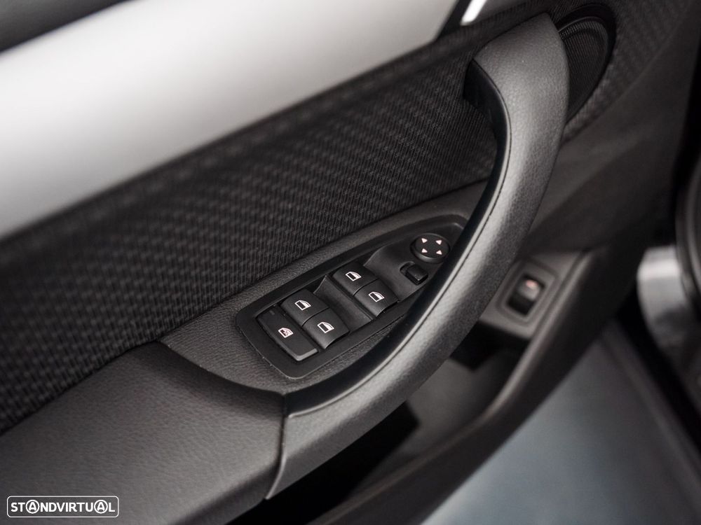 BMW X1 16 d sDrive - 16