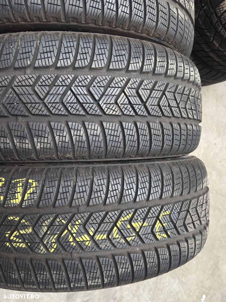 Vând 4 anvelope 235/55/19 Pirelli de iarnă ca noi - 4