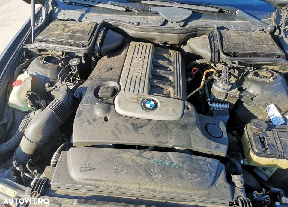 Cutie viteze manuala 6 trepte BMW Seria 5 E39 an 2004 - 1