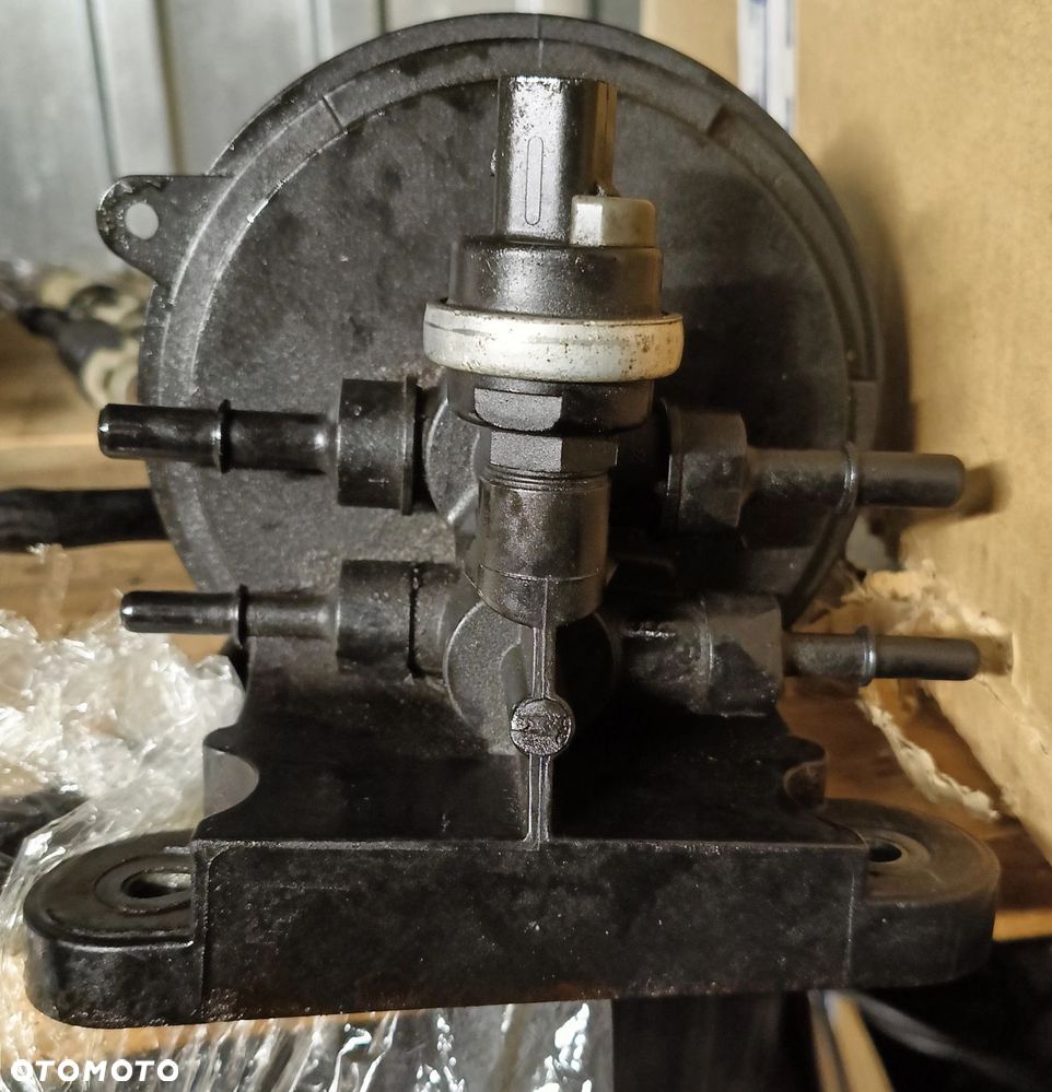 Transit Custom obudowa filtra paliwa 2,2TDCI Transit MK8 Tourneo Ford - 2