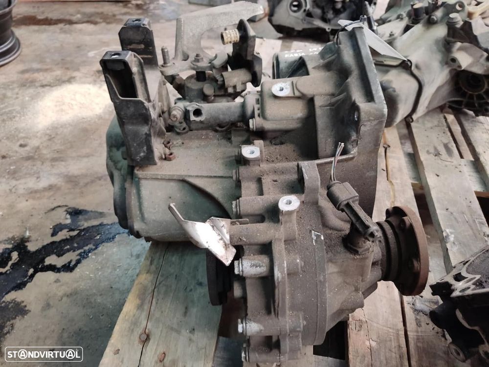 CAIXA VELOCIDADES SKODA FABIA I 2008 - 1