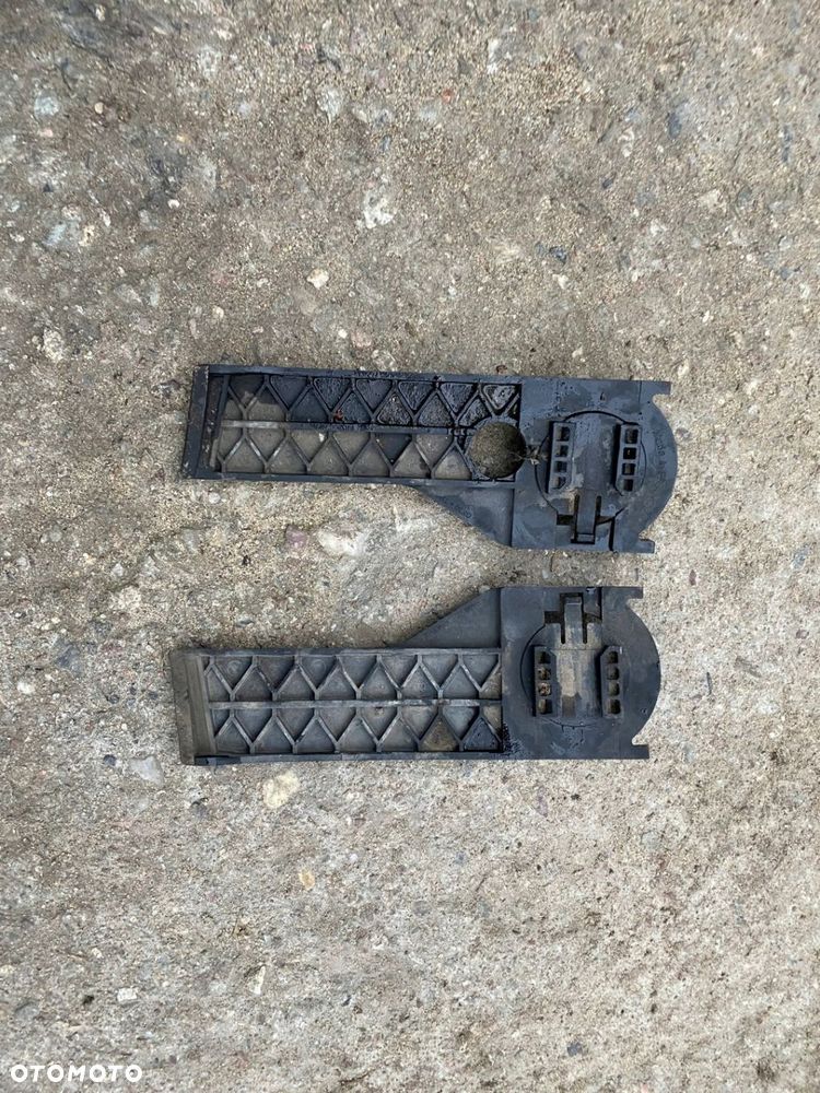 MERCEDES 246 176 gla cla 117 mocowanie chlodnicy A 2466040340 A 2466040240 - 1