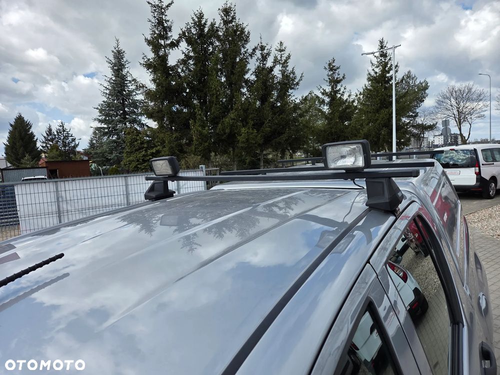 Toyota Hilux 2.4 D-4D Double Cab DLX 4x4 - 11