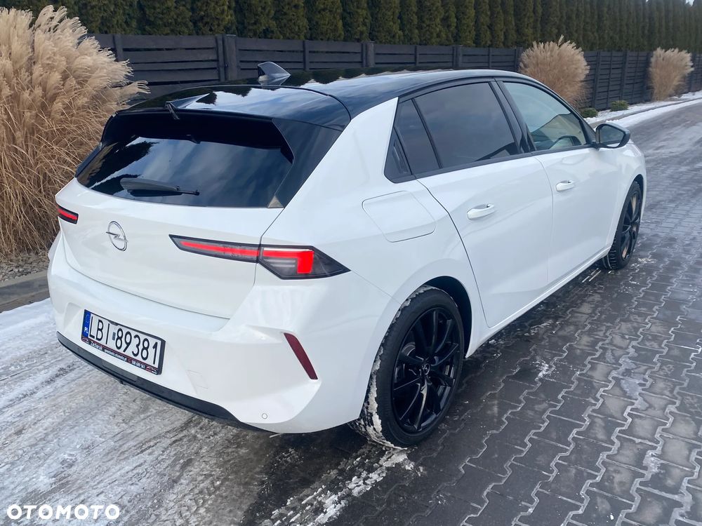 Opel Astra 1.2 Turbo Business Edition - 4