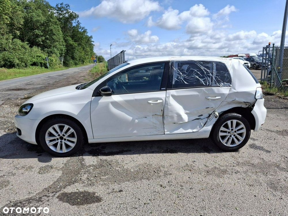 Volkswagen Golf - 26