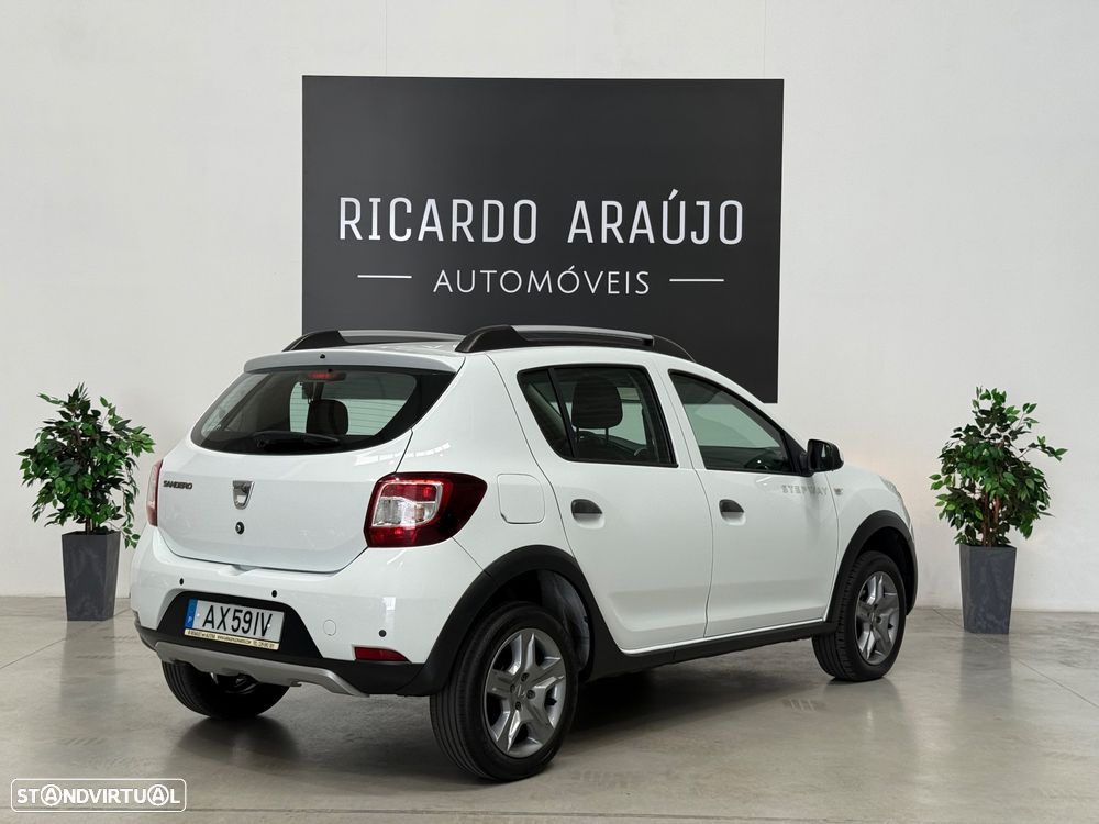Dacia Sandero 0.9 TCe Stepway - 4