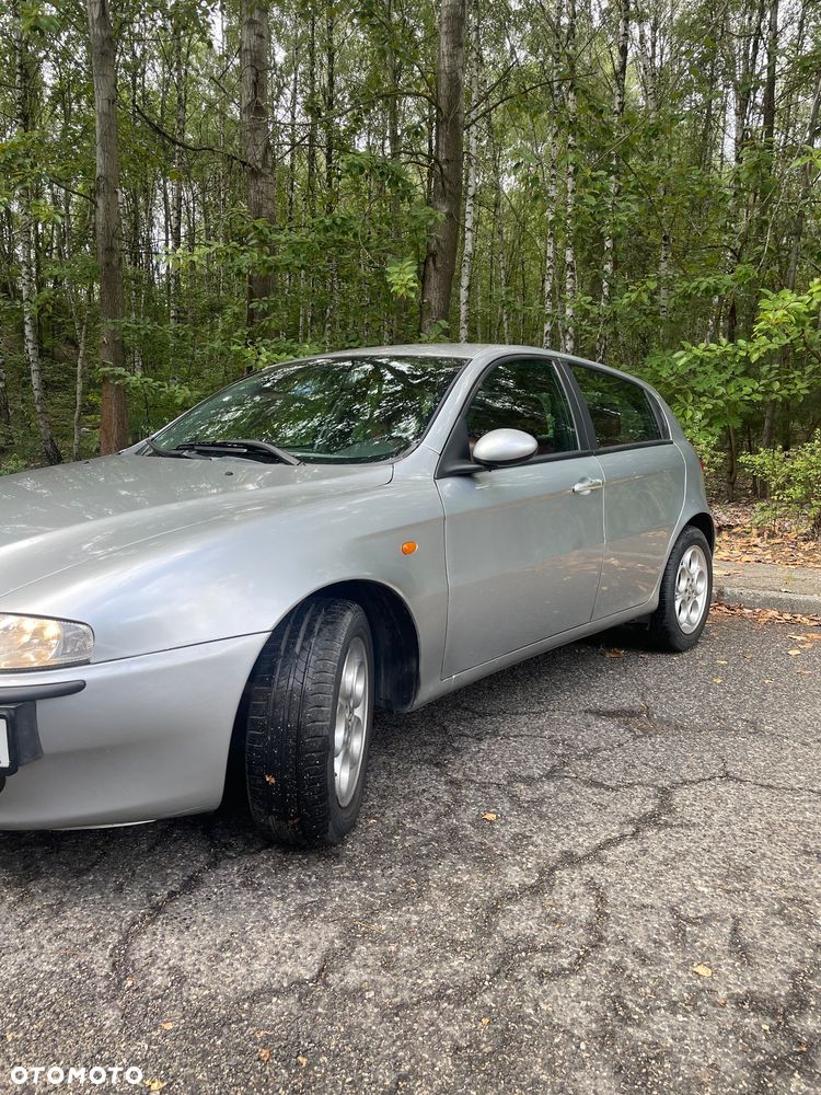 Alfa Romeo 147 1.9 JTD Distinctive - 4