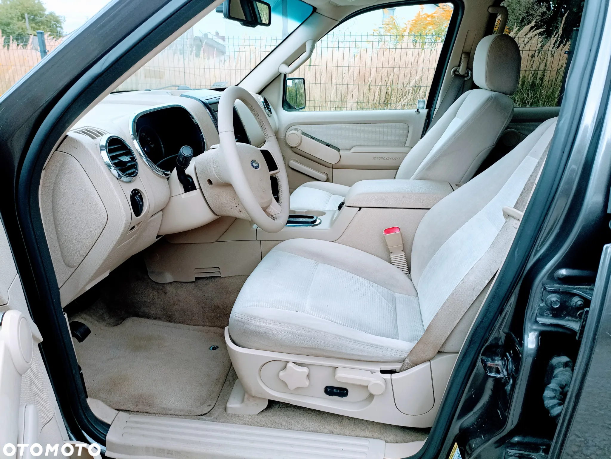 Ford Explorer 4.0 4WD - 6
