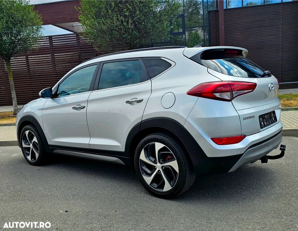 Hyundai Tucson 2.0 CRDI 4WD Automatik Premium - 6