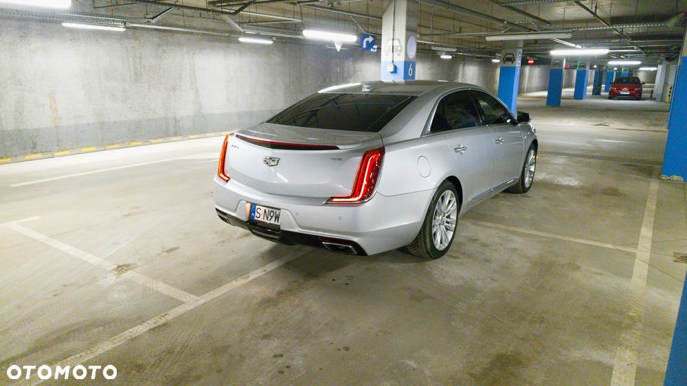 Cadillac XTS - 12