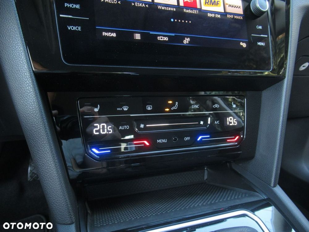 Volkswagen Passat - 19