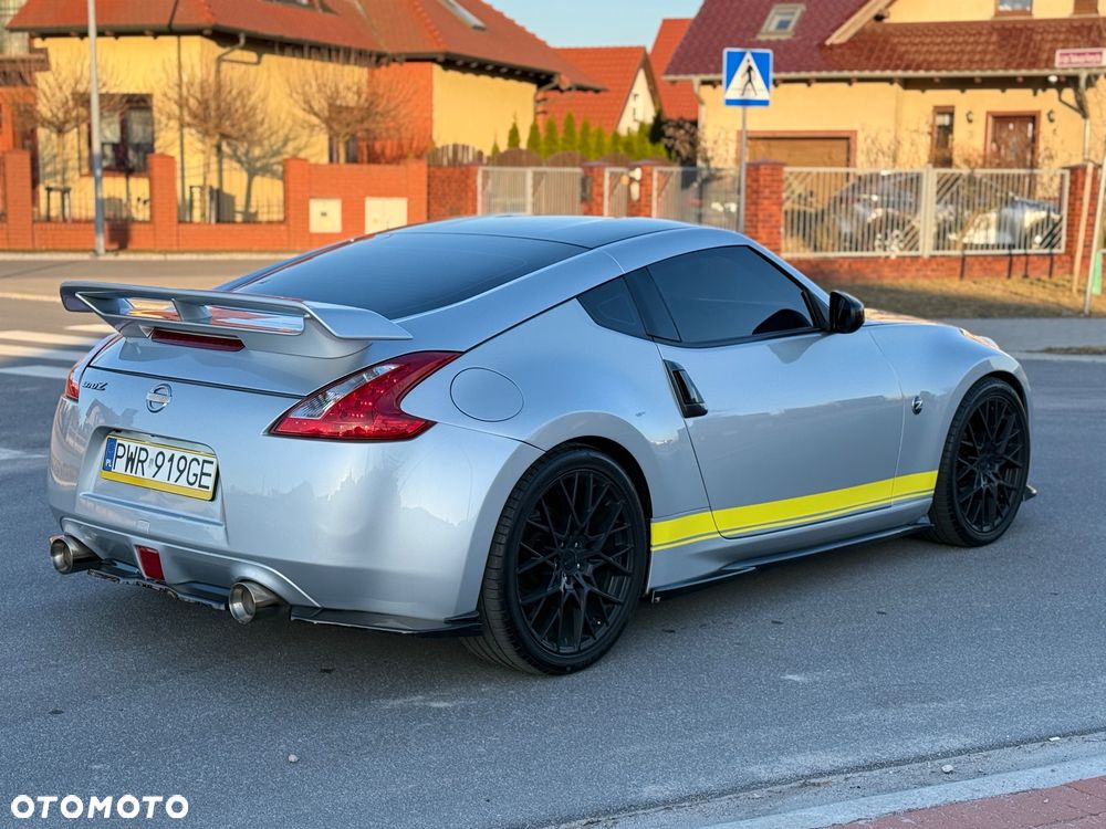 Nissan 370 Z - 4