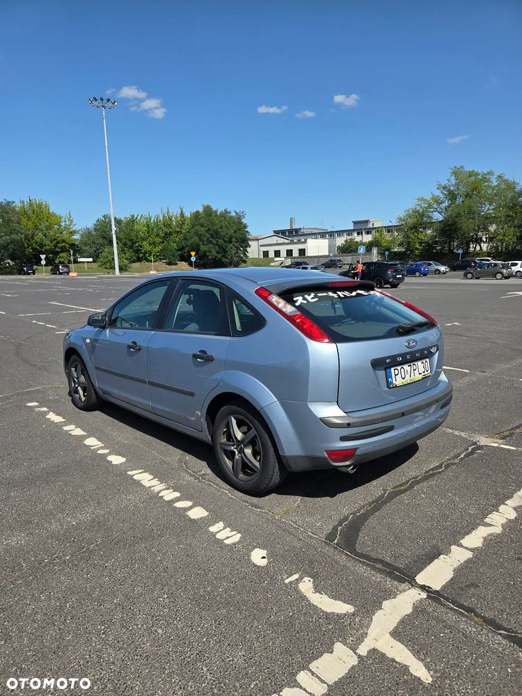 Ford Focus 1.4 Trend - 5