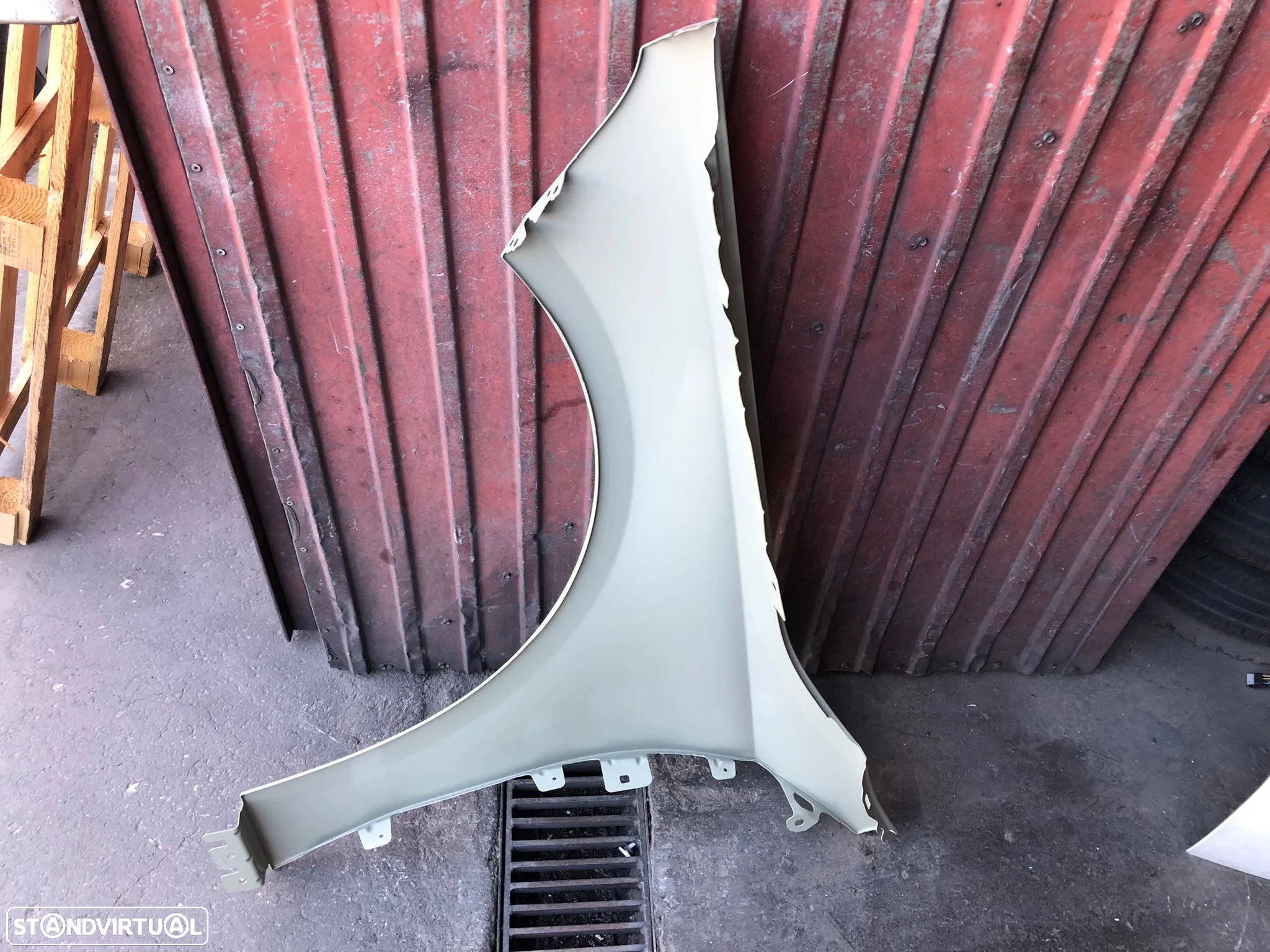 MERCEDES A W177 GUARDA LAMAS DIREITO - GL102 - 5