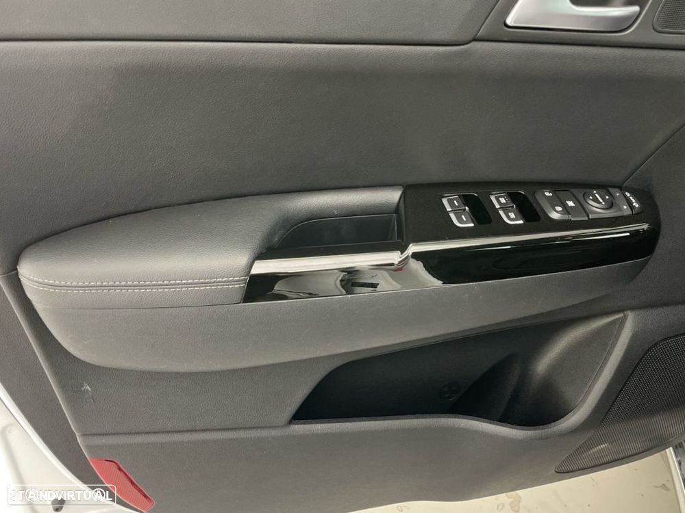 Kia Sportage 1.6 CRDI ISG MHEV GT Line — fotografia 16
