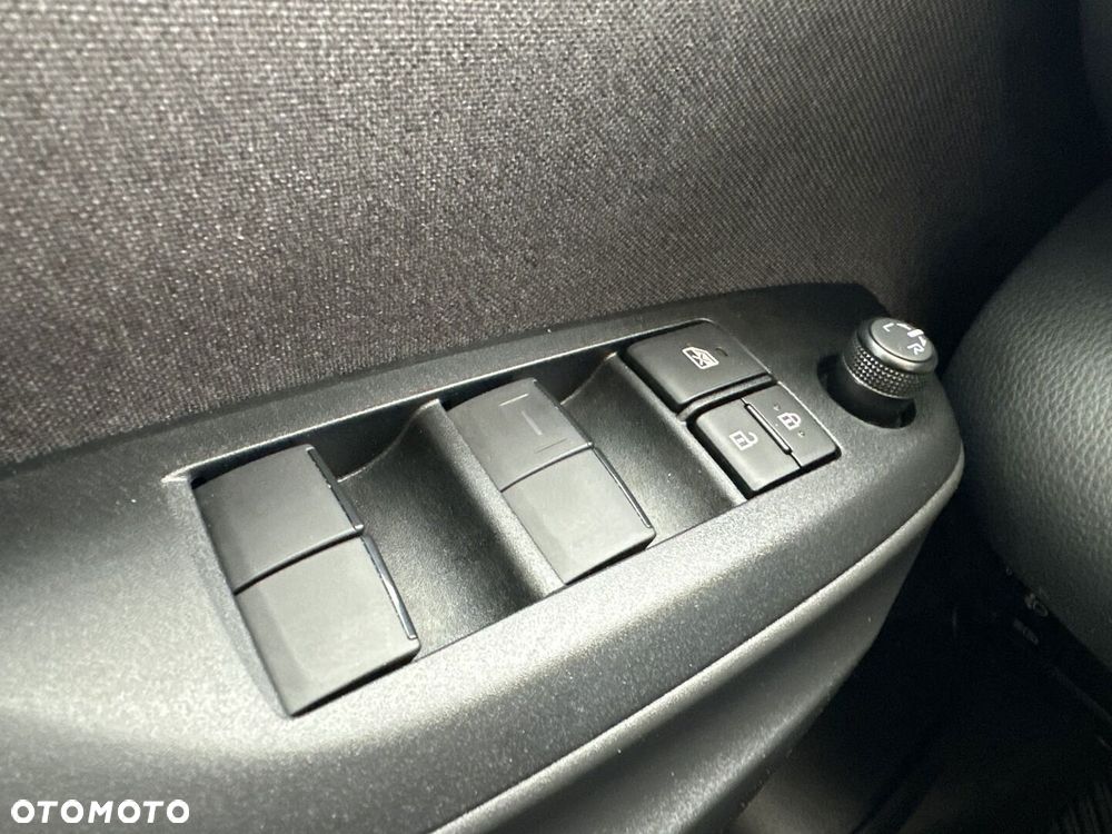 Toyota Yaris Hybrid 1.5 Comfort - 28